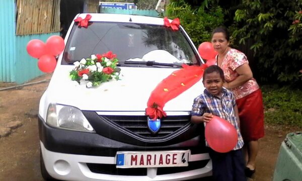 Dacia - location voiture tête de cortège